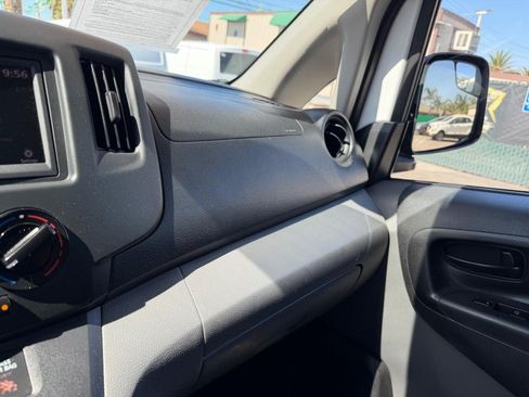 Used 2021 Nissan NV200 S FWD image 31