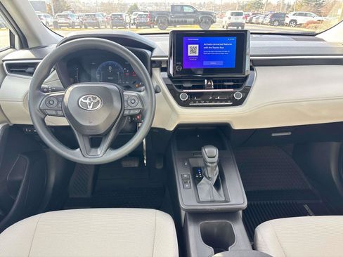 New 2026 Toyota Corolla Cross L image 7