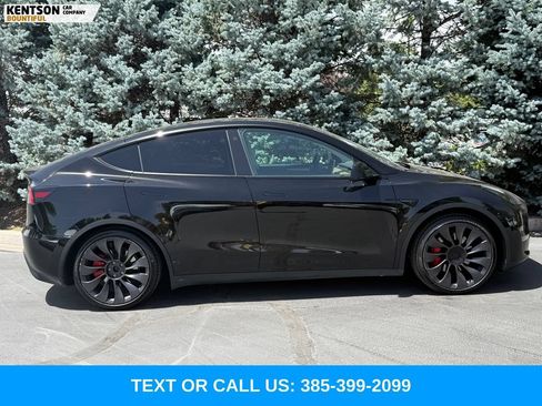 Used 2023 Tesla Model Y Performance AWD/4WD image 10