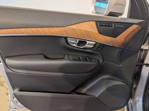 Used 2023 Volvo XC90 B6 Plus w/ Protection Package image 11