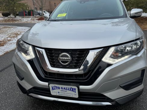 Used 2019 Nissan Rogue SV image 26
