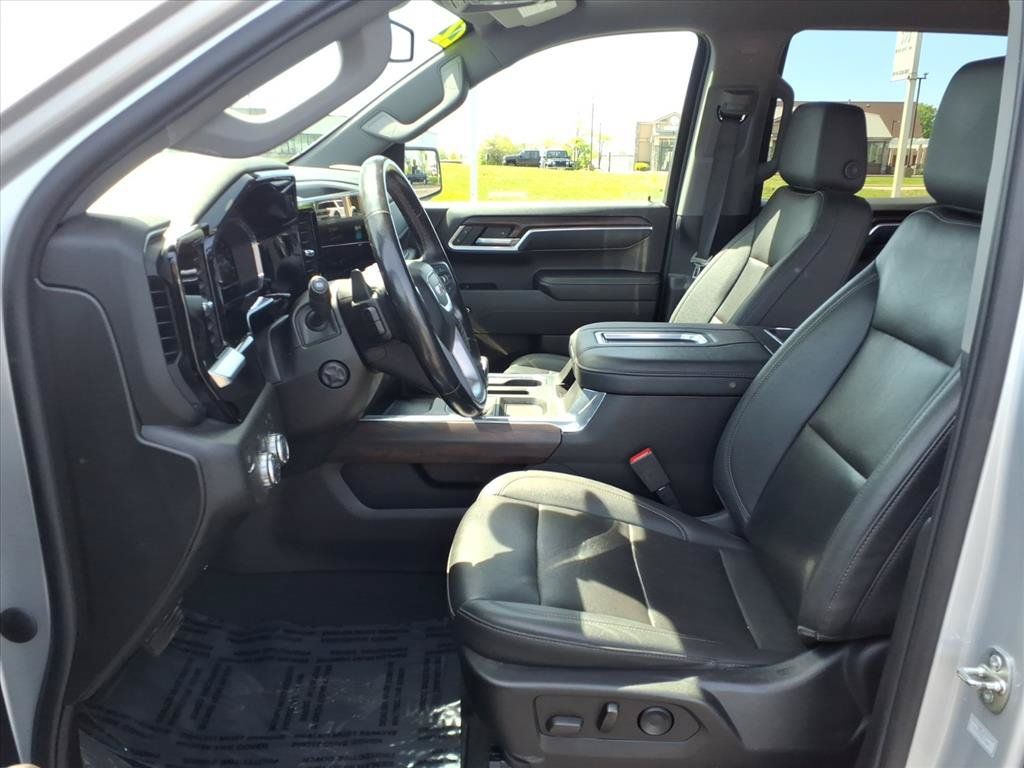Used 2022 GMC Sierra 1500 SLT w/ SLT Convenience Package AWD/4WD image 26