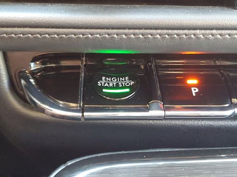 Used 2021 Lincoln Nautilus AWD image 20