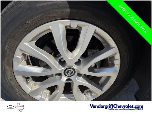 Used 2021 Nissan Rogue Sport S FWD image 9