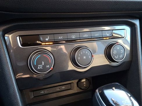 Used 2024 Volkswagen Tiguan S image 17