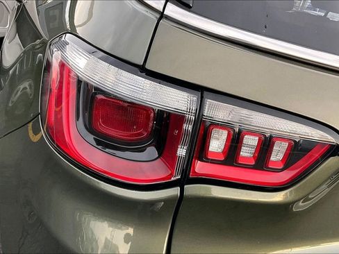 Used 2018 Jeep Compass Limited w/ Navigation Group image 27