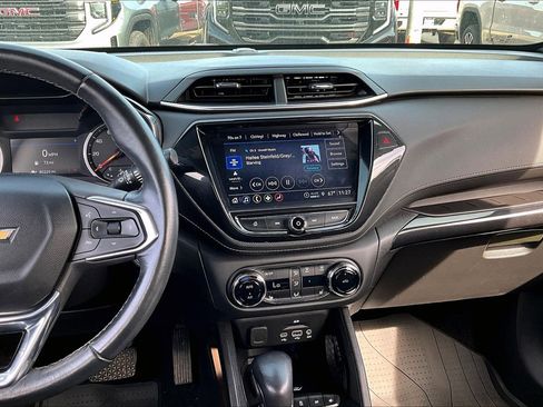 Used 2021 Chevrolet TrailBlazer ACTIV w/ Technology Package image 6
