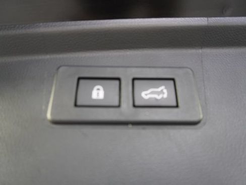 Certified 2025 Subaru Outback Onyx Edition AWD/4WD image 38
