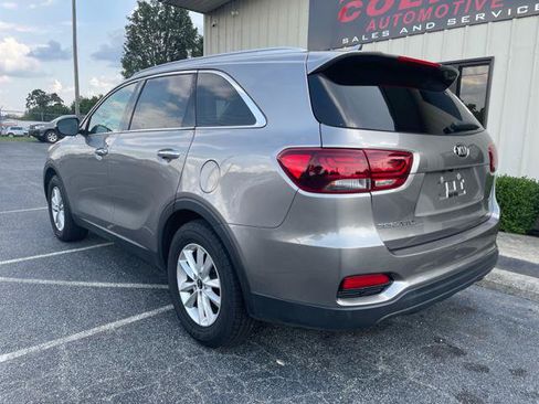Used 2019 Kia Sorento FWD w/ LX Convenience Package image 8