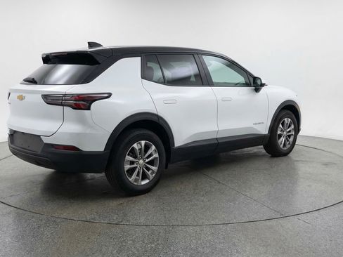 Used 2025 Chevrolet Equinox LT image 9