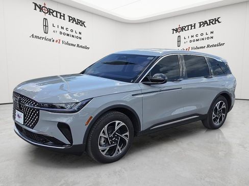 New 2026 Lincoln Nautilus Premier w/ Equipment Group 102A AWD/4WD image 1