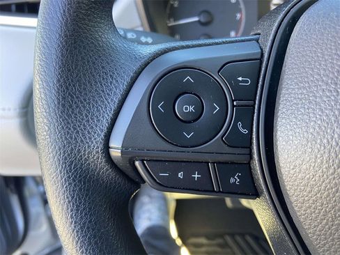 Used 2023 Toyota Corolla Cross L image 28