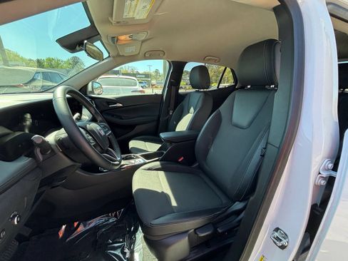Used 2025 Buick Encore GX Preferred FWD image 37