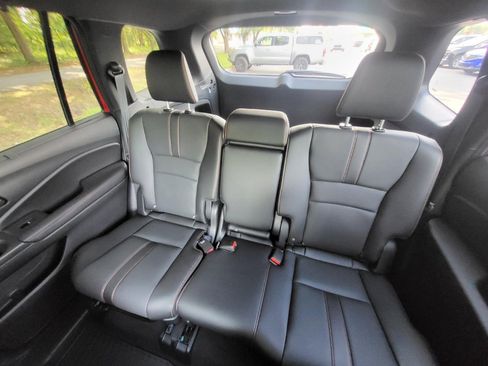 Certified 2025 Honda Passport TrailSport image 14