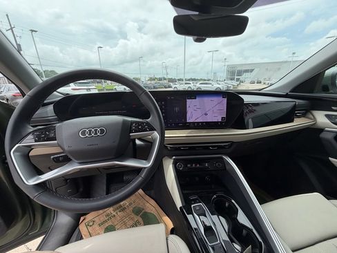 Used 2025 Audi Q5 Premium Plus w/ Premium Plus AWD/4WD image 14