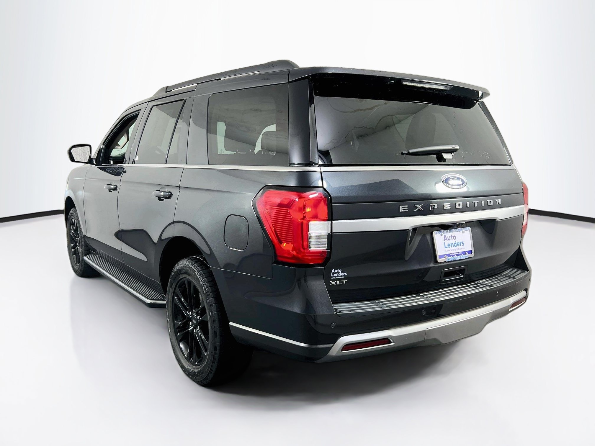 Used 2022 Ford Expedition XLT AWD/4WD image 7