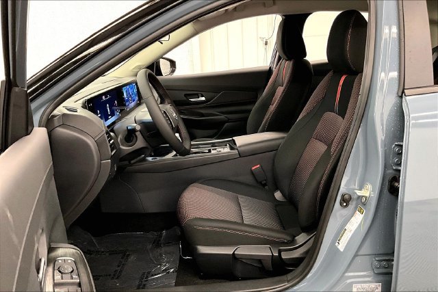 New 2027 Nissan Sentra SR FWD image 10