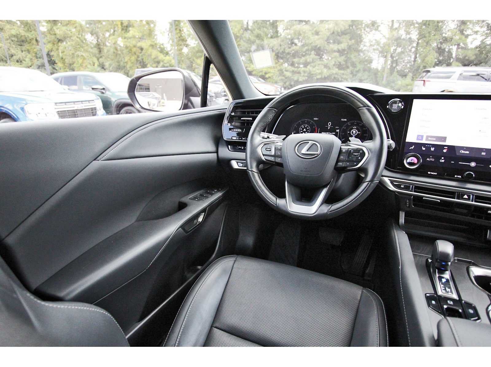 Used 2025 Lexus RX 350 Premium w/ Convenience Package FWD image 6