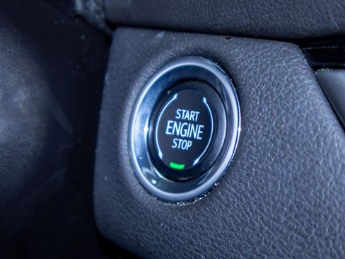 Certified 2024 Cadillac XT4 Premium Luxury image 26