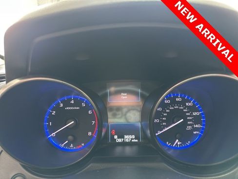 Used 2017 Subaru Outback 2.5i Touring w/ Popular Package #5A image 11