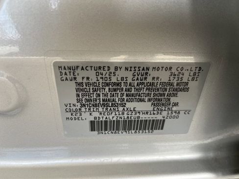 Used 2025 Nissan Versa SV image 24