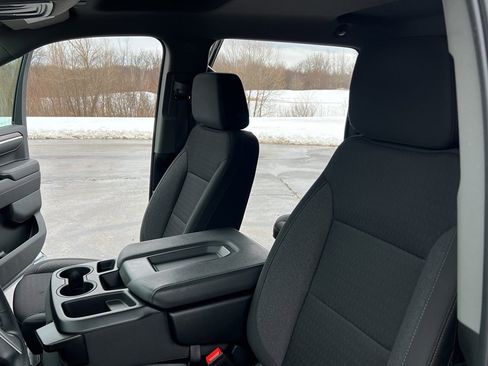 Used 2024 Chevrolet Silverado 1500 LT image 16