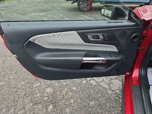 Used 2024 Ford Mustang Coupe RWD image 13