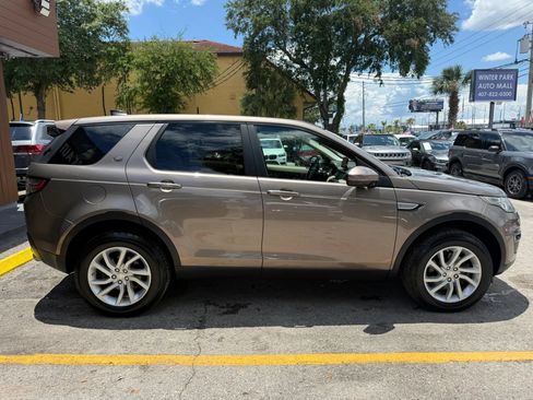 Used 2017 Land Rover Discovery Sport HSE AWD/4WD image 5