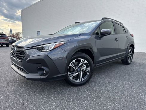 Used 2025 Subaru Crosstrek 2.5i Premium w/ Convenience Package #2 image 3