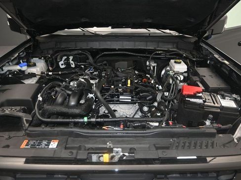 Used 2024 Ford Bronco Outer Banks AWD/4WD image 13