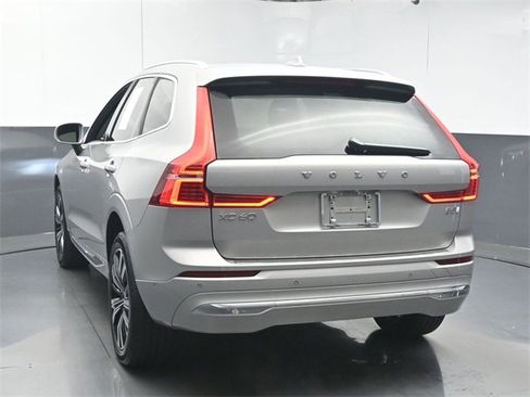 Used 2023 Volvo XC60 B5 Plus w/ Protection Package Premier image 6