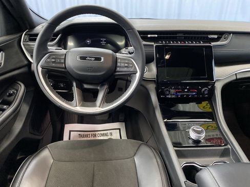 Used 2023 Jeep Grand Cherokee L Altitude image 30