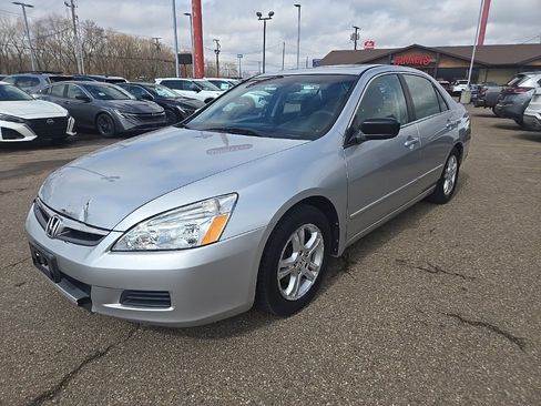 Used 2007 Honda Accord EX image 3