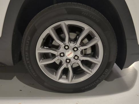 Used 2022 GMC Terrain SLT w/ Infotainment Package II AWD/4WD image 6