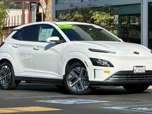 Used 2022 Hyundai Kona SEL w/ Convenience Package image 2