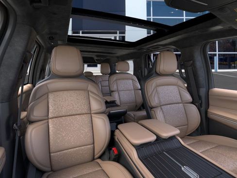 New 2026 Lincoln Navigator L Black Label AWD/4WD image 10