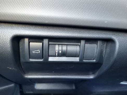 Used 2025 Subaru Forester Sport image 27