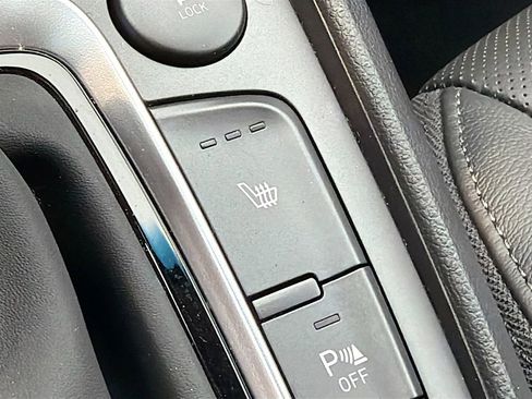 Used 2022 Hyundai Kona Limited AWD/4WD image 21