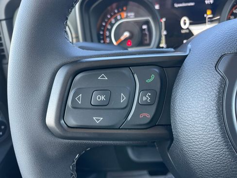 New 2025 Jeep Gladiator Mojave w/ Convenience Group image 17