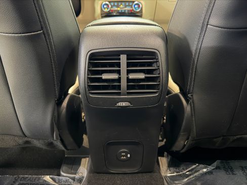 Certified 2021 Ford Escape Titanium FWD image 11