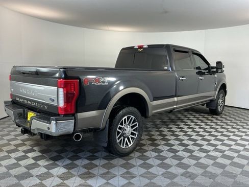Used 2019 Ford F250 King Ranch w/ King Ranch Ultimate Package image 4