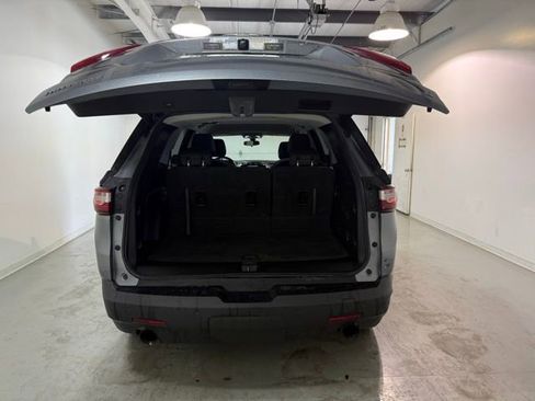 Used 2019 Chevrolet Traverse LT image 7