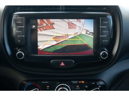Used 2023 Kia Soul LX FWD image 40