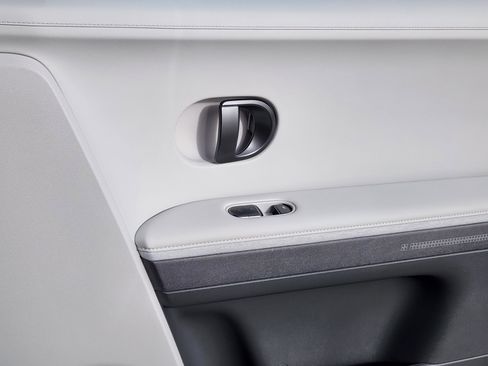 New 2026 Hyundai Ioniq 5 Limited image 13