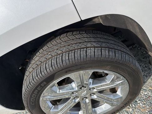 Used 2018 Chevrolet Tahoe Premier image 26