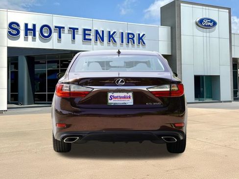 Used 2018 Lexus ES 350 w/ Luxury Package w/Wood Trim FWD image 5
