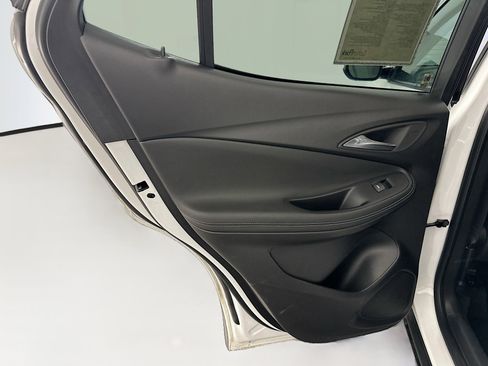 Used 2025 Buick Encore GX Preferred image 27