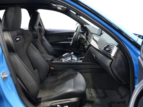 Used 2018 BMW M3 RWD image 34