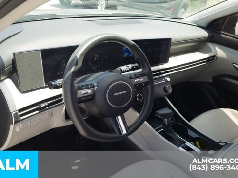 Used 2025 Hyundai Tucson SEL FWD image 5