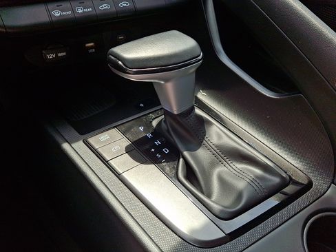 Certified 2025 Hyundai Elantra Sport FWD image 14
